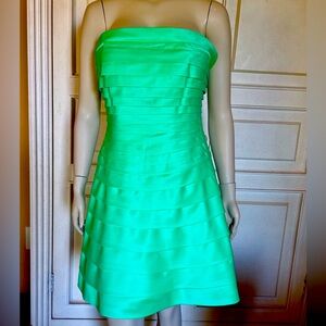Elegant Strapless Green Dress